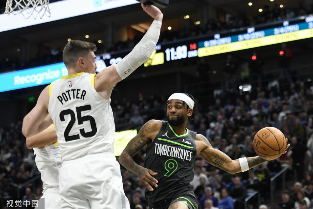 与此同时 与此同时