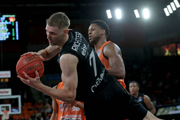 更能够激励 更能够激励